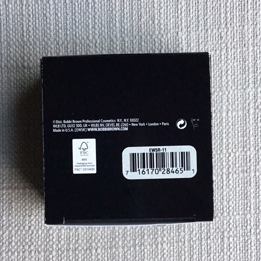 Bobbi brown SHEER FINISH LOOSE POWDER - Soft Porcelain - Picture 7 of 11
